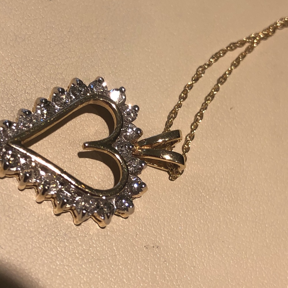 10k gold heart necklace with .70 dia.